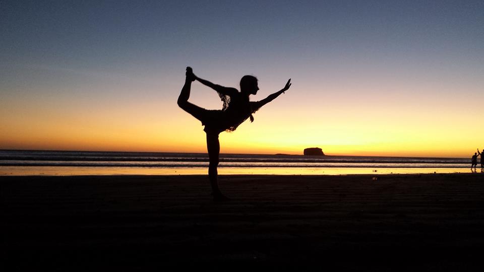playa hermosa sunset dancers pose - nicaragua