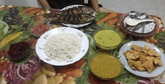 Papadum (chips, lower right)