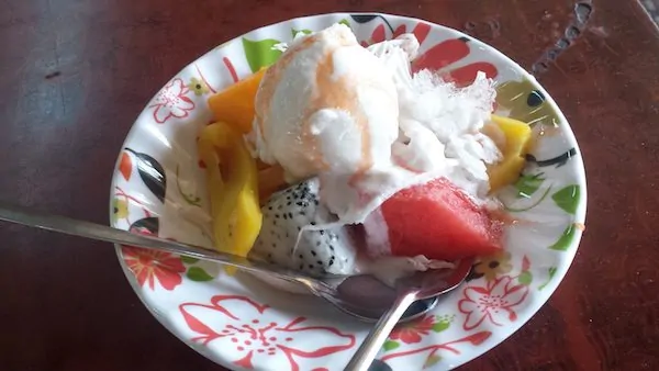 fruit and shaved ice desert