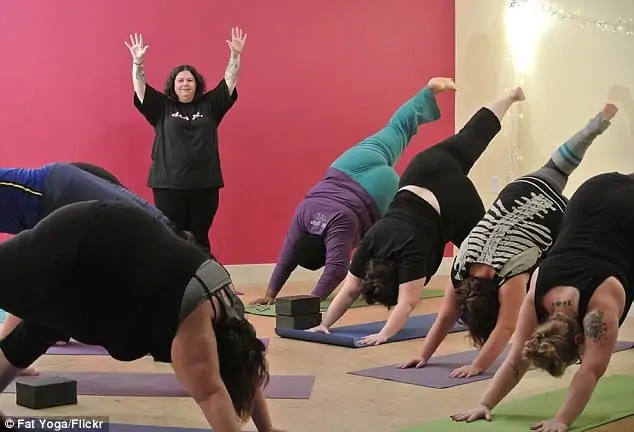 7 Beginner Tips for Plus Size Yoga - The Yoga Nomads