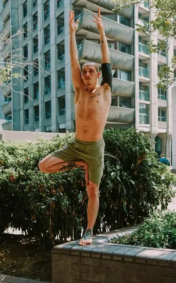 men yoga tree pose