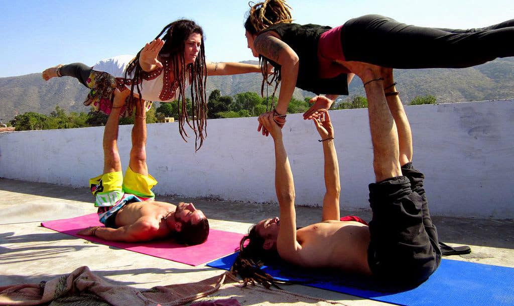 4 Person Yoga Poses: How To Quadruple Your Acro Yoga Experience, For  Beginners - The Yoga Nomads