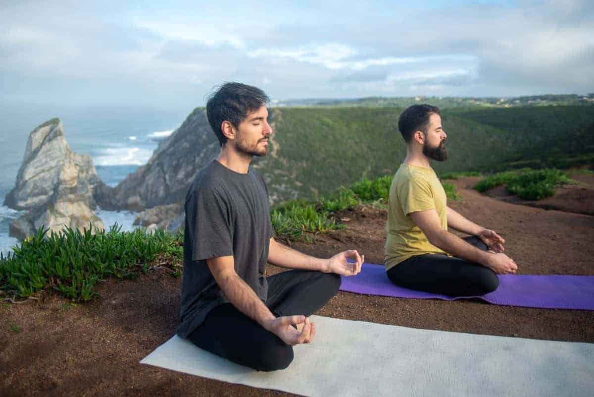 Soak up the benefits of Nature and Yoga with these 8 Best Outdoor Yoga Mats