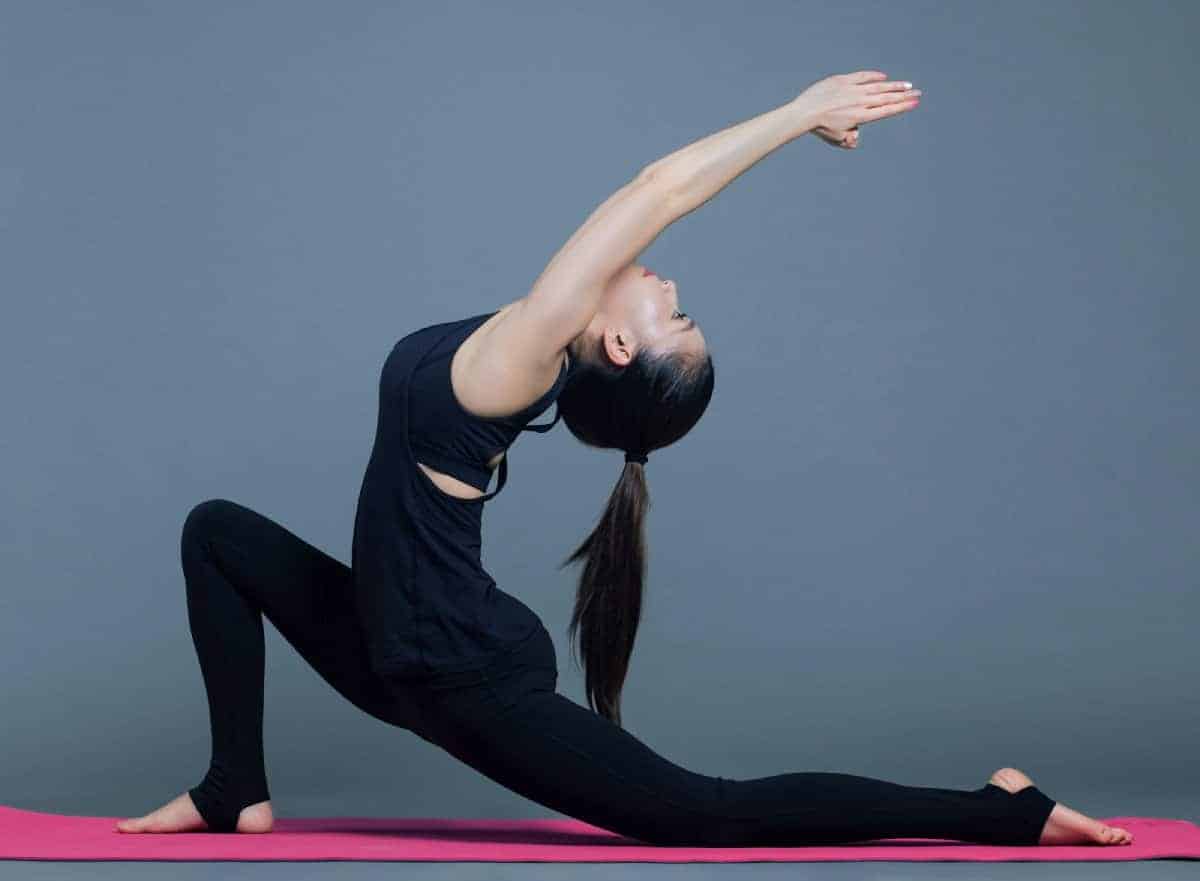 yoga lunge
